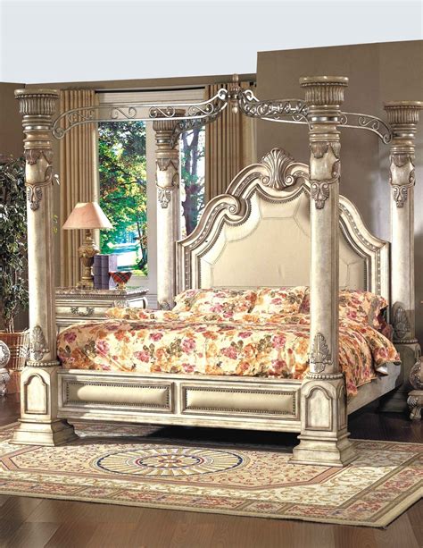 There's something so luxurious, romantic and regal, even, about a canopy draping elegantly above your bed. Victorian Style King Size Canopy Bed | Antique White ...