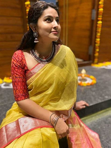 actress sneha s karthikai deepam look will light your day as well