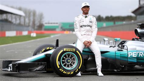 Jun 09, 2021 · tennis player naomi osaka can add lewis hamilton, the formula one champion, to her list of supporters. Lewis Hamilton: "Cuando volvamos al auto estaremos ...
