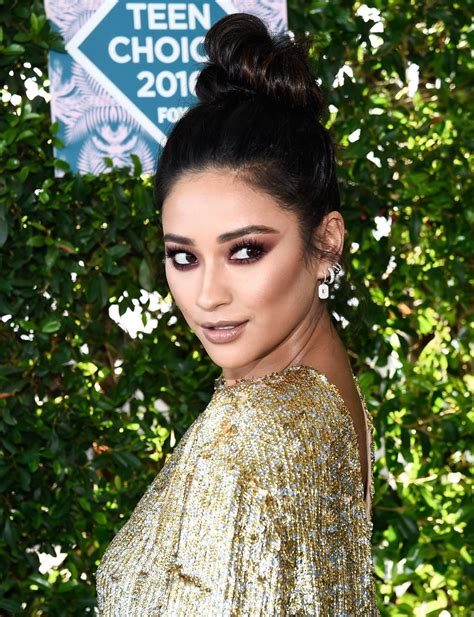 Shay Mitchell Teen Choice Awards 2016 In Inglewood Ca Celebmafia