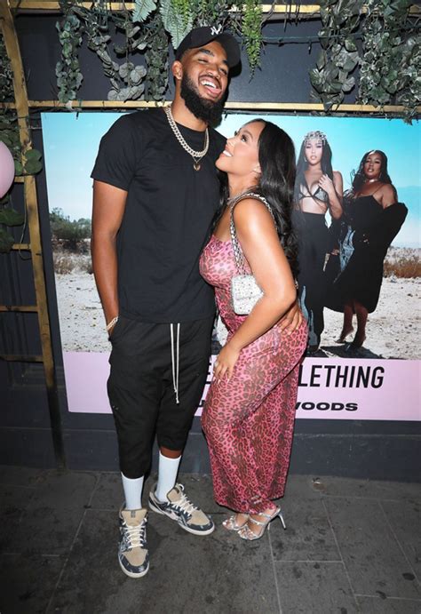 Jordyn Woods Kisses Bf Karl Anthony Towns In Sweet New Photos ‘my Heart Hollywoodheavy