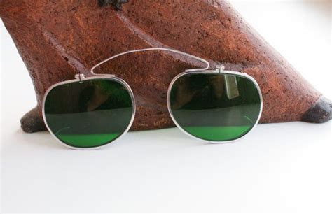 Vintage Green Clip On Sunglasses Etsy Clip On Sunglasses Vintage Green Sunglasses