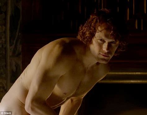 Sam Heughan Bares His Behind For Outlander Sex Scene Daily Mail Online