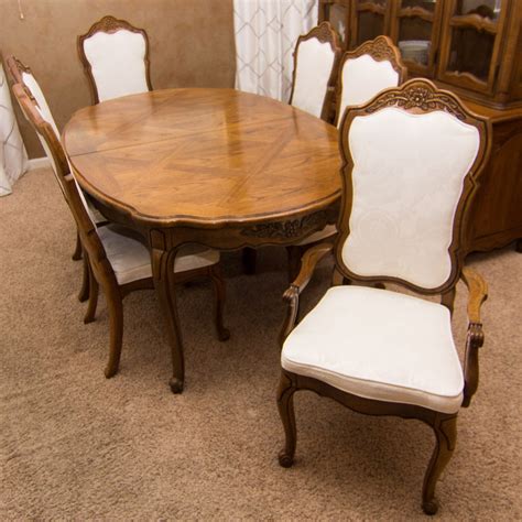 Thomasville French Provincial Style Oak Dining Table And Chairs Ebth