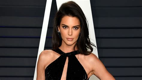 Découvrez le look ultra osé de Kendall Jenner à l after party des Oscars