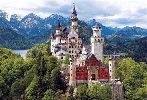 The Biggest Castles In The World Will Surely Mesmerize You Placeaholic