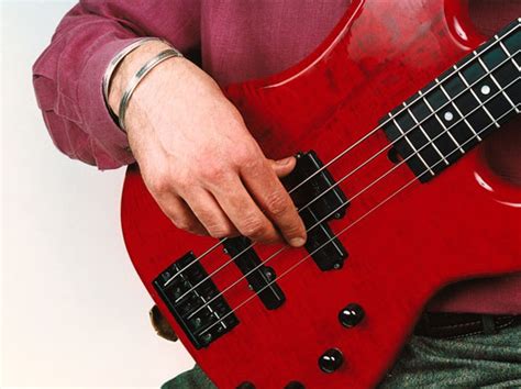 I don't really like to play to close to the bridge or close to the frets unless i am looking for a specific tone. How to Position Your Right Hand for Finger-Style Bass ...