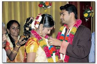 Pengaruh india, cina, dan islam dalam adat perkahwinan kaum melayu. THE DUST OF TITAS: Adat Perkahwinan III - Masyarakat India