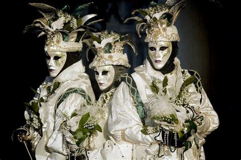 700x465 103kb Маскарадные маски Венецианский карнавал Карнавал