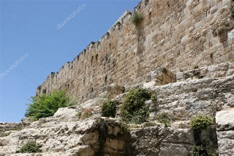 Old City Wall Of Jerusalem Israel — Stock Photo © Sframe 1413804