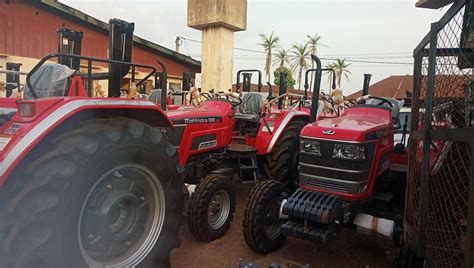 Capmod Benin Des Tracteurs Agricole Marque Mahindra 6060 Facebook