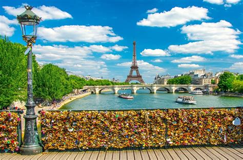 This almost poetic expression translates as 'my heart beats loudly for you'. The Love Lock Bridge and Other Famous Bridges in Paris ...