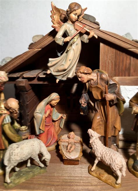 Finest Quality Italian Nativity Set Hand Carved Wood 16 Piece Oswald