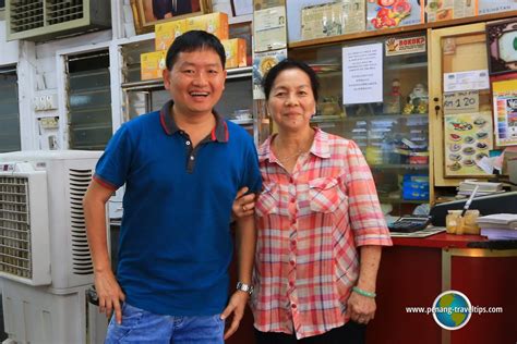 This stall has been dishing out ampang style yong tau foo for over forty years and is still pulling in the lunch crowd. Restoran Orchard View Yong Tau Foo, Ampang, Selangor