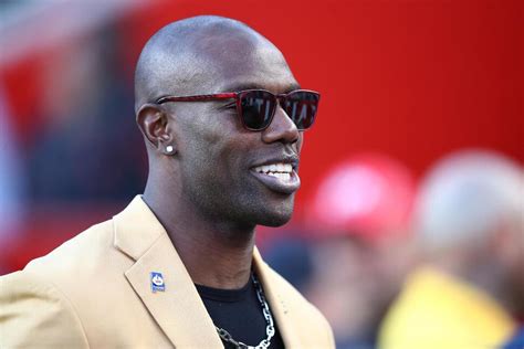 Terrell Owens Says Man He Punched At Cvs Threatened Him Fan