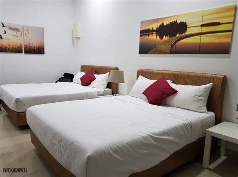 .bed, aircon, iron, hangers living: JB JBUtopia Homestay @ Taman Mount Austin Johor Bahru ...
