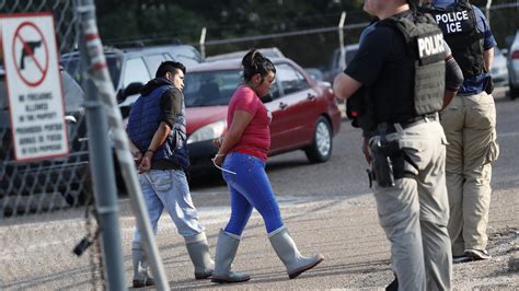 Ice Raids In Mississippi Bring Arrests Of More Than 600 Unauthorized Workers Npr