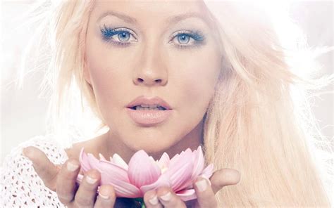 1080p Free Download Christina Aguilera Artist Lotus Blonde Singer Flower Face Blue Eyes