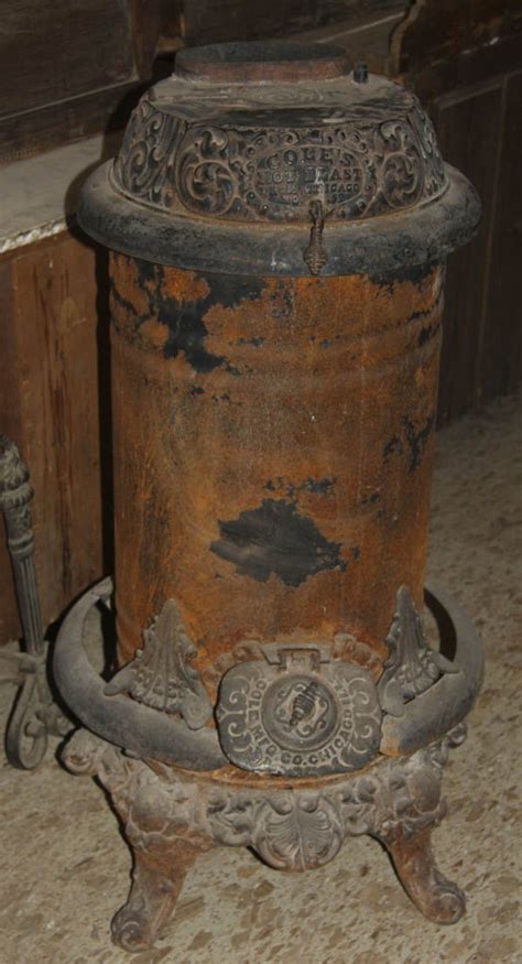 587 coles chicago hot blast iron parlor stove aug 15 2009 jackson s auction in ia