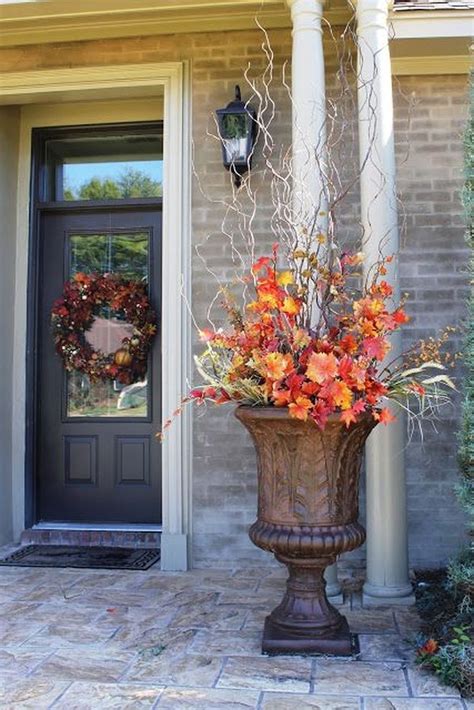 Amazing Outdoor Fall Decor Ideas That Will Fascinate You 35 Fall