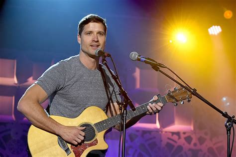 Walker Hayes First Headlining Tour Includes New England Show
