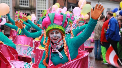 Fotos Van De Grote Twentse Carnavalsoptocht In Oldenzaal