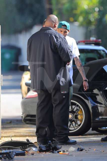 Chris Brown Crashes Car Into Wall While Running From Paparazzi Before