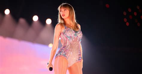 taylor swift is officially the world s second richest self made female musician maxim