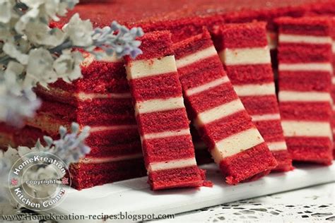Dah lama sebenarnya tak buat kek lais red velvet ni. HomeKreation - Kitchen Corner: Kek Lapis Red Velvet Cheese