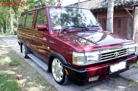 Ditangan kreatifnya, kijang super lawas ini bisa tampil elegan dengan ubahan simpel. Ganti Pelek dan Main Simpel, Kijang Super 90-an Tambah ...