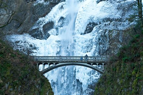 Best Frozen Waterfalls And Lakes To Visit In The Us In Winter
