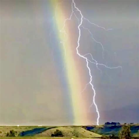 Pin By Psychologie Art Et Histoire On Arc En Ciel Rainbow Pictures