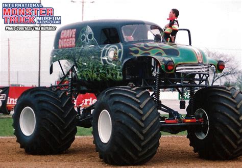 Grave Digger 5 Monster Trucks Wiki Fandom Powered By Wikia
