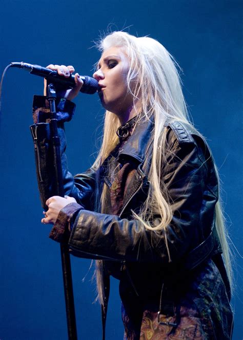 Taylor Momsen Performs At O2 Academy In Glasgow Hawtcelebs