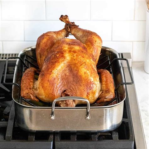 Your grocery store may be offering a free turkey promo for thanksgiving! Turkey Buying Guide: What to Know Before Purchasing ...