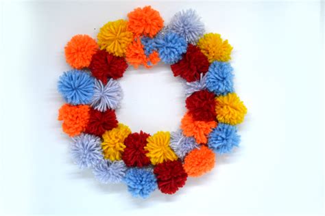 How To Make A Pom‐pom Ball Wreath 13 Steps With Pictures