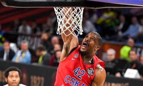 Secondo quanto riporta sportando, il 4 volte campione d'eurolega non rinnoverà con il cska: Kyle Hines parting ways with CSKA and heading to Milan ...