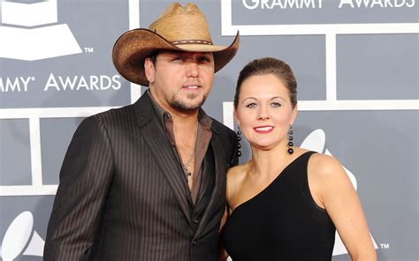 Country Singer Jason Aldean Files For Divorce Parade