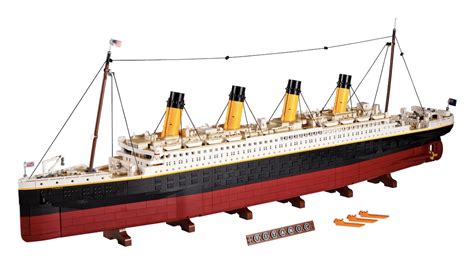 Legos Titanic Set Is Record Breakingly Huge Nerdist