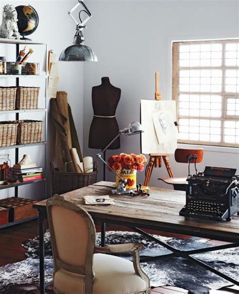 Watch this video up to the end and learn a few lovely. Inspiration to decorate your office, workshop, studio ...