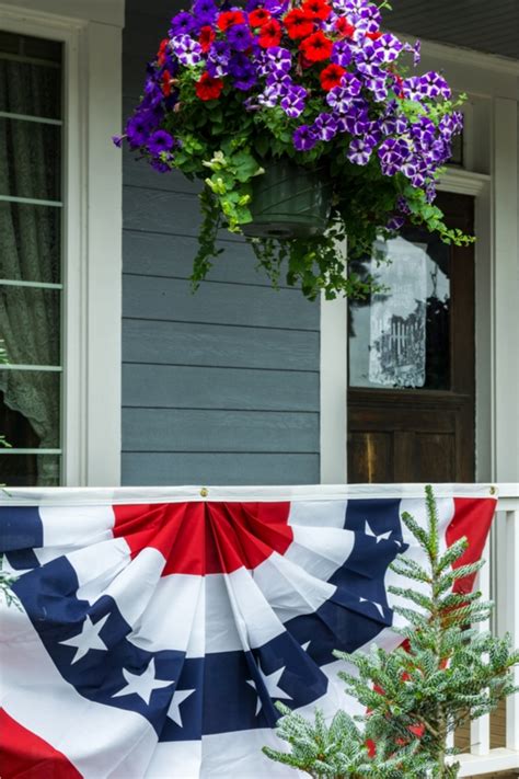 Fourth Of July Porch Decor Ideas That Create A Pop Sunlit Spaces Diy Home Decor Holiday