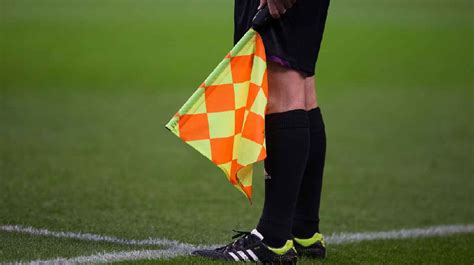 Vivez la ligue 2 en direct live avec notre livescore ! Foot - Ligue 2 (13e journée) : Programme et arbitres ...