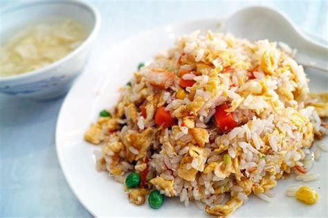 Tidak hanya mudah untuk dibuat, tapi rasanya juga sangat. Bahan Membuat Nasi Goreng Yang Sehat : Nasi Goreng Hongkong Sehat Yuk Bikin Di Rumah Aja - Saat ...