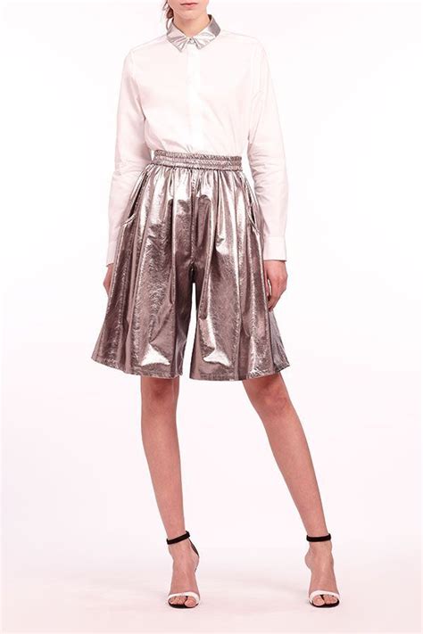 For example, in a java servlet's doget. http://www.saksfifthavenue.com/main/context_chooser.jsp ...