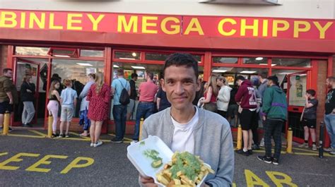 Binley Mega Chippy Neighbours Call In Police To Control Crowds Metro News