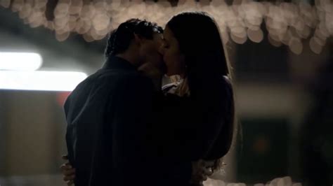 Damon And Elena Kiss The Vampire Diaries 3x19 Youtube