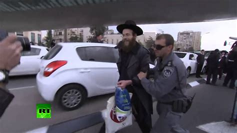 jews v cops ultra orthodox protest against plan to draft them into idf youtube