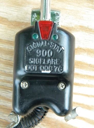 Vintage Signal Stat 900 Sigflare Truck Turn Signal Flasher Switch