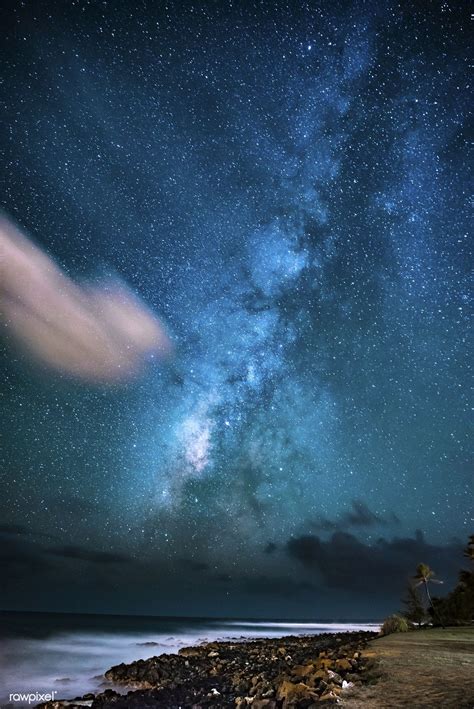 The Milky Way Crossing The Night Sky In Poipu Hawaii Usa Free Image
