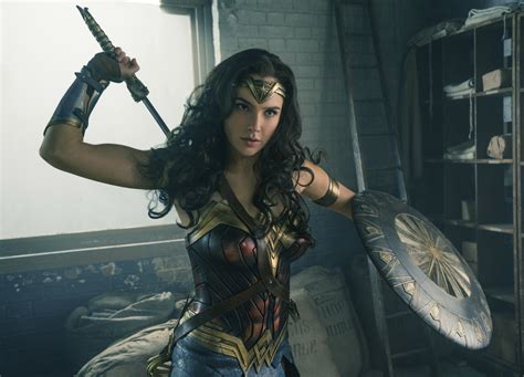 Wonder Woman Conquers Milestone With 100 5 Million Debut Ap News